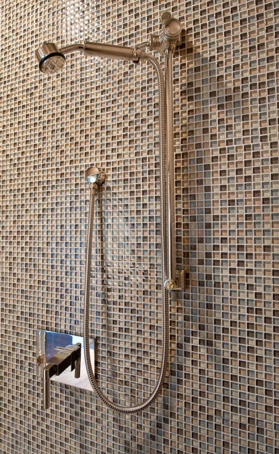 Glass Tiles, The Latest Fashion Trend in Bathrooms